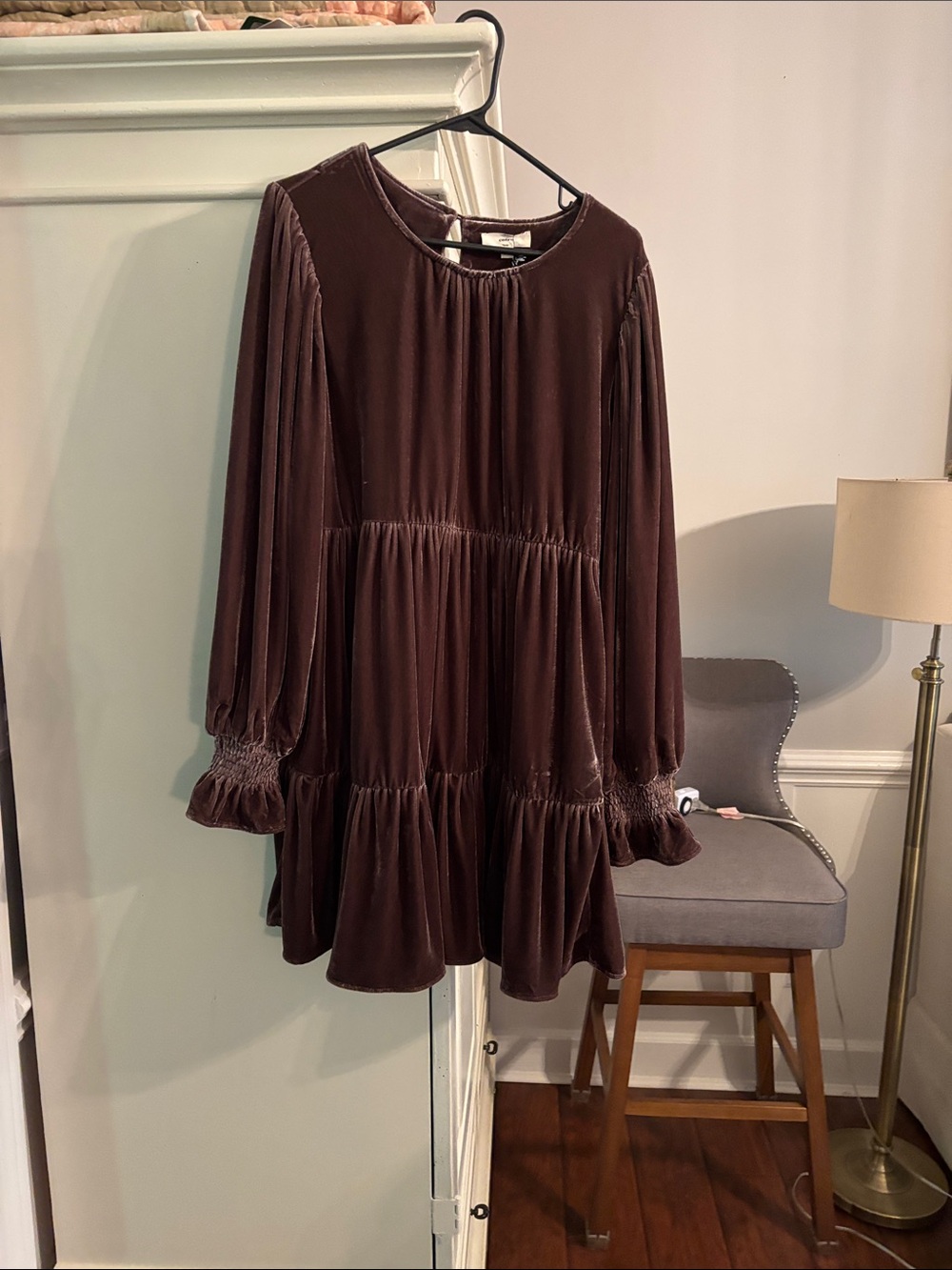 entro Velvet Mini Dress in Mauve Brown